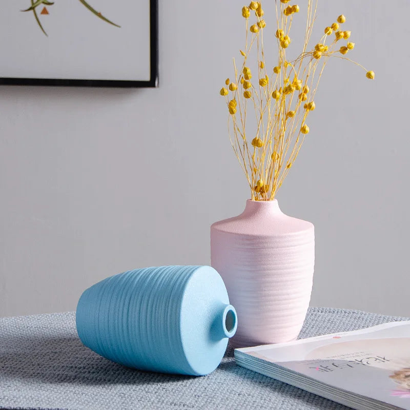 Creative Ceramic Small Vase - Explore Ethereal