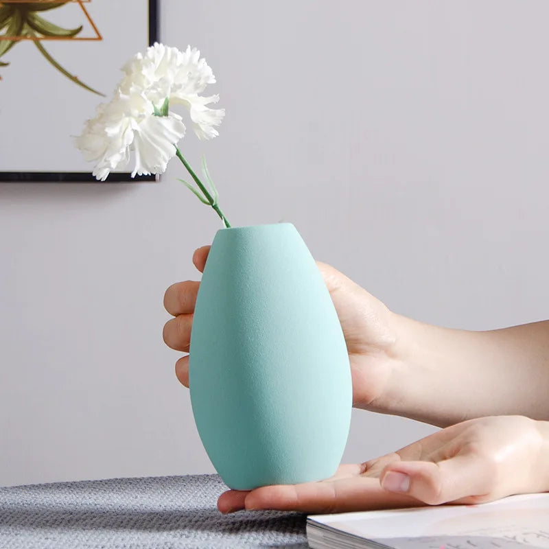 Creative Ceramic Small Vase - Explore Ethereal